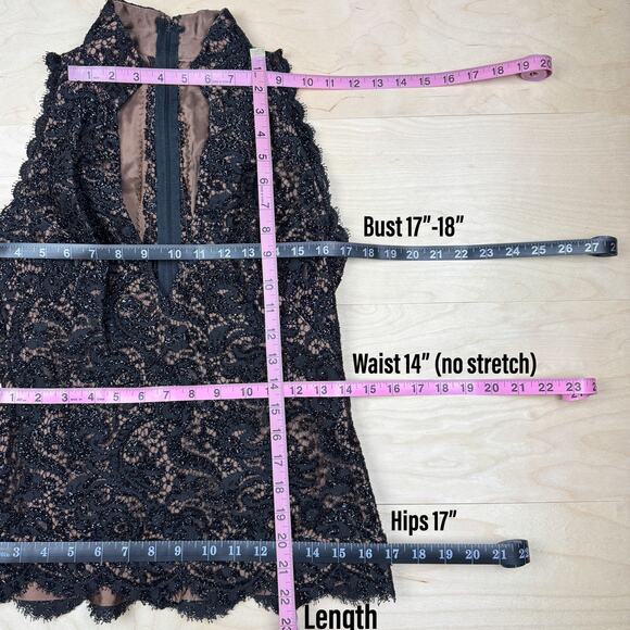 Vintage 1970s Black Floral Lace Overlay Sleeveless V-Neck Top - Picture 7 of 8